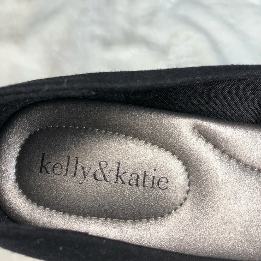 Kelly & Katie Classic Black Wedges Sz 10